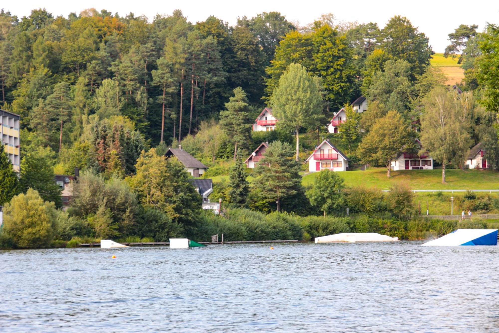Fh "Baeren Ecke" Am See Im Hessischen Bergland Kirchheim  Exterior photo