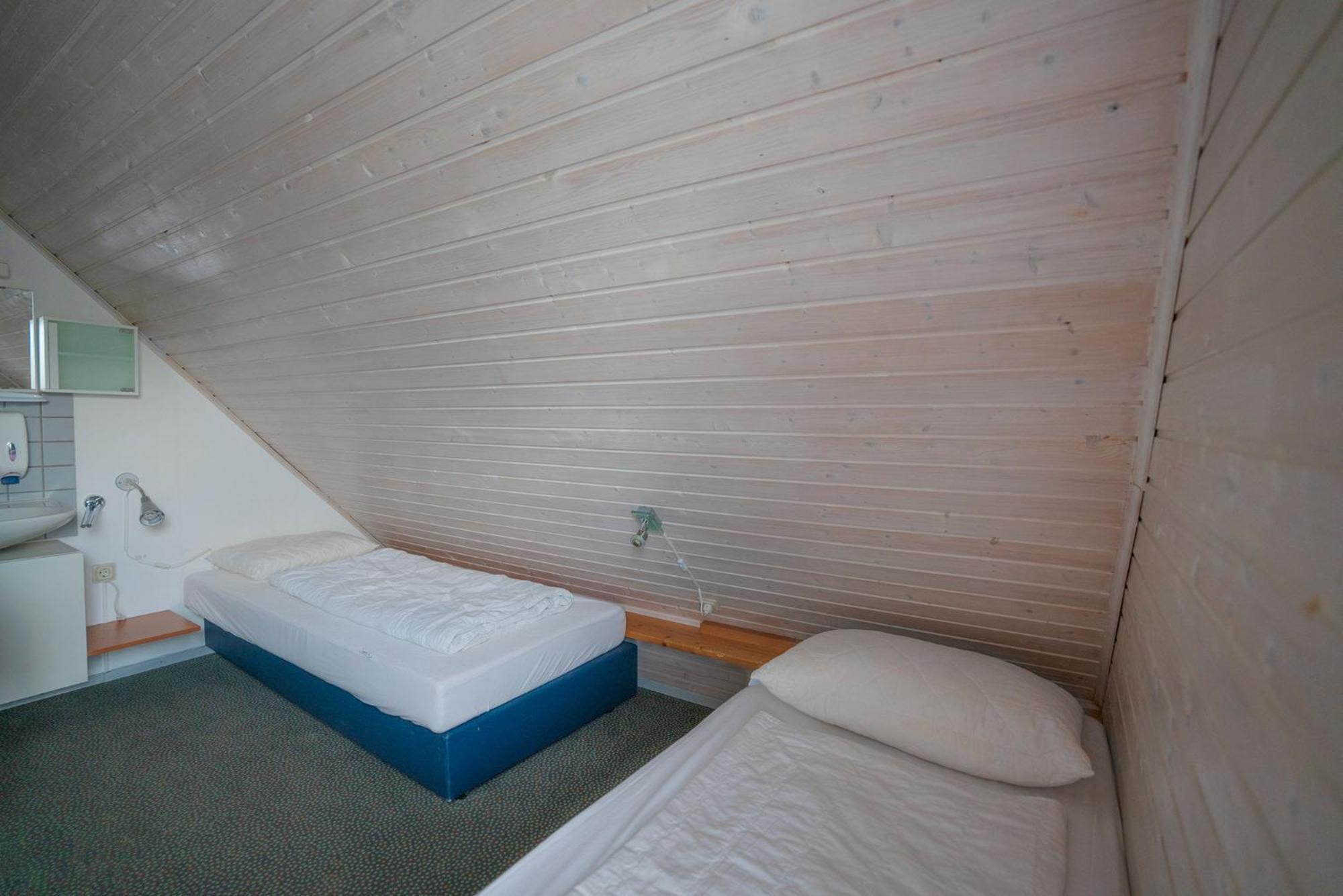 Fh "Baeren Ecke" Am See Im Hessischen Bergland Kirchheim  Exterior photo